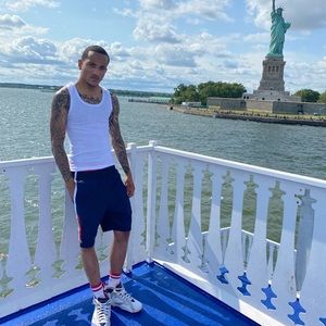 Meet your Posher, Raymond